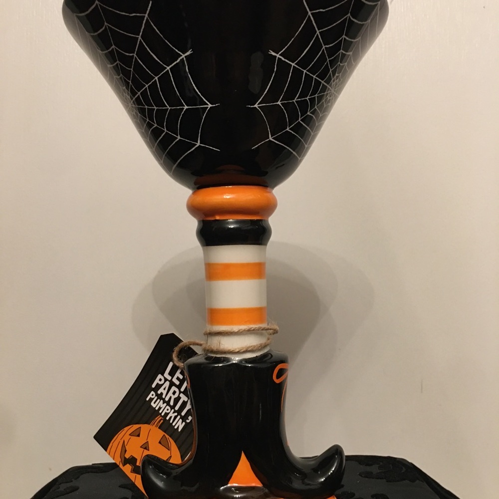 Halloween Table Decor - Picture 9 of 9